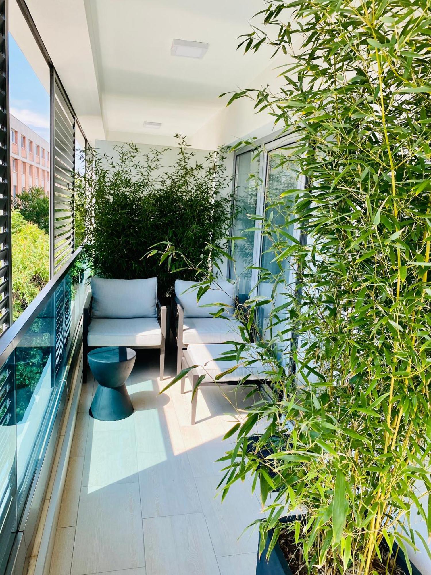 Urbanstay - Prime Location Designer Apartment