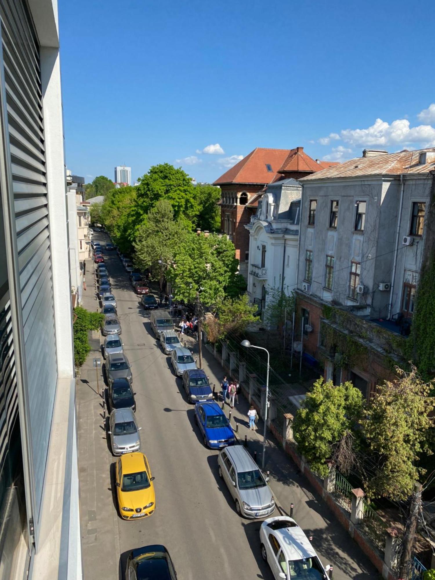 Urbanstay - Prime Location Designer Apartment Bucharest